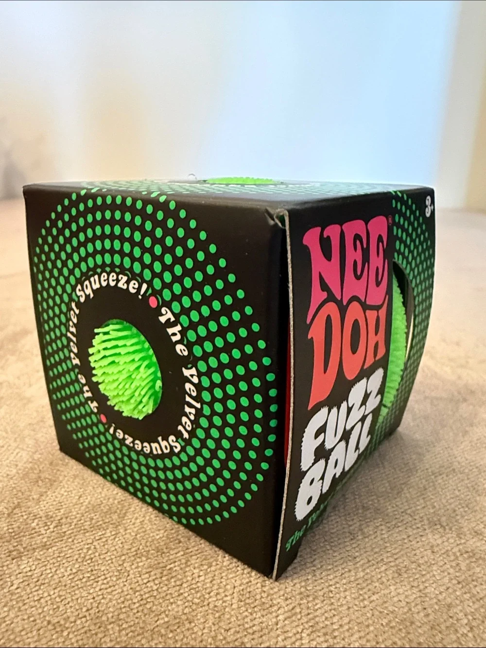 NeeDoh Fuzz Ball The Velvet Squeeze! - Green